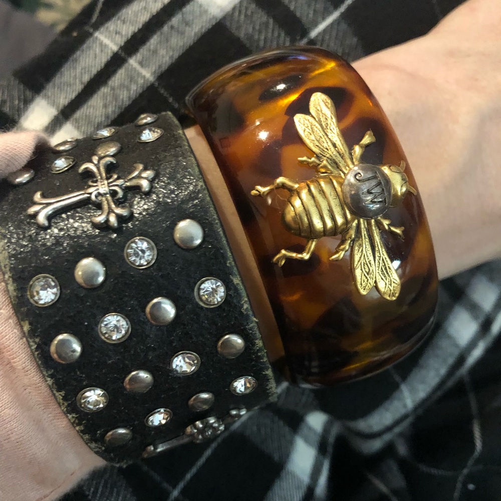 RARE! John Wind gold bee accented tortoise leopard bracelet